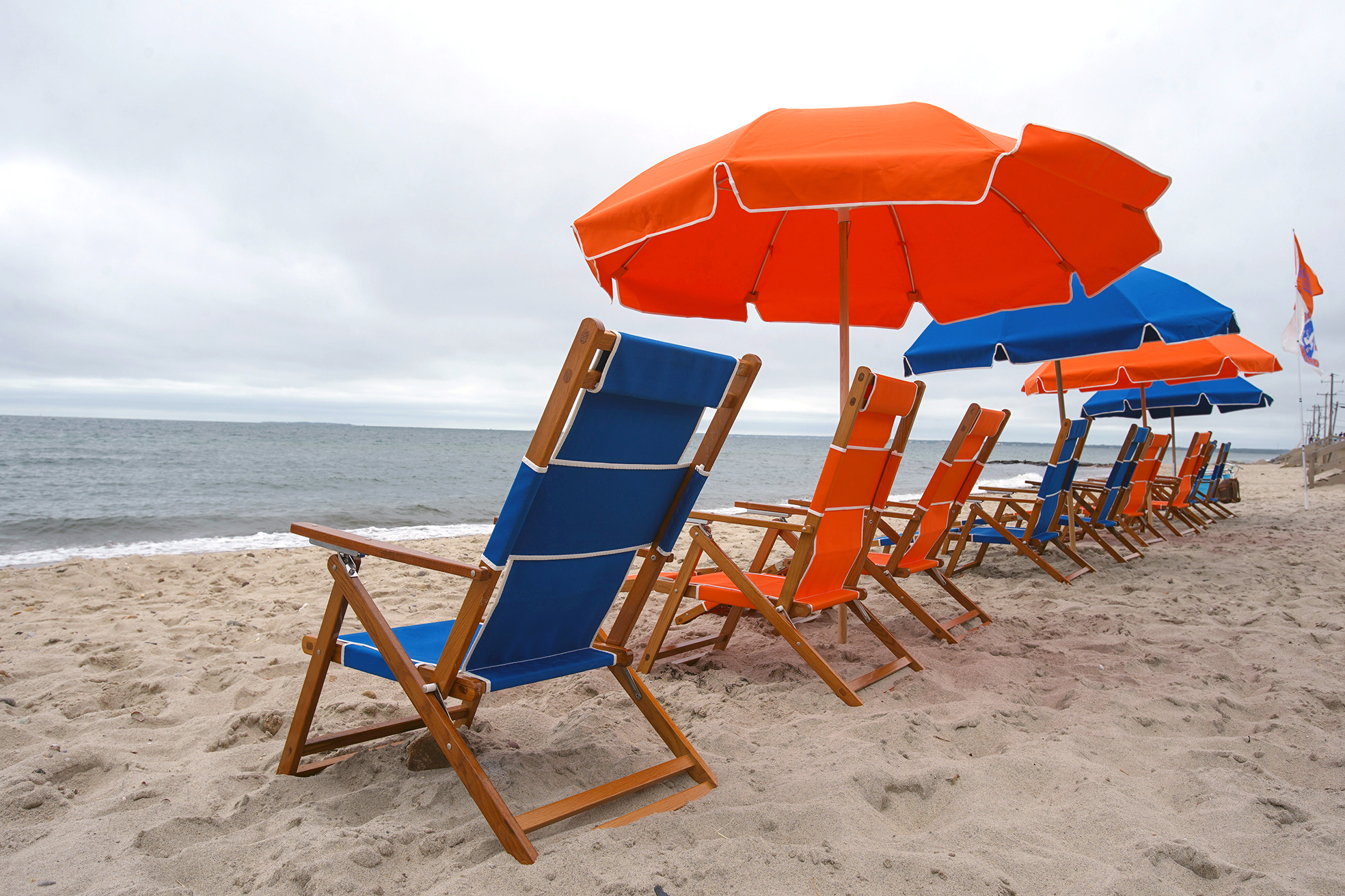 Martha’s Vineyard Luxury Beach Setup – Umbrella + Chair Delivery